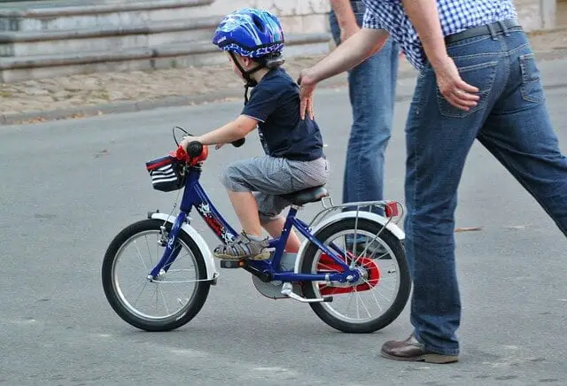 how to teach a kid to ride a balance bike