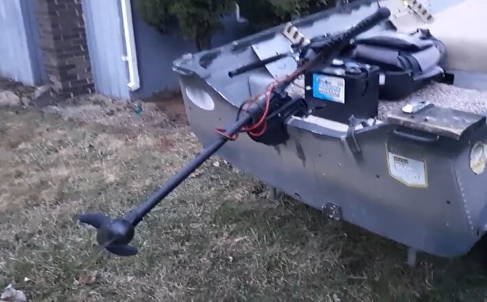 connect trolling motor to battery