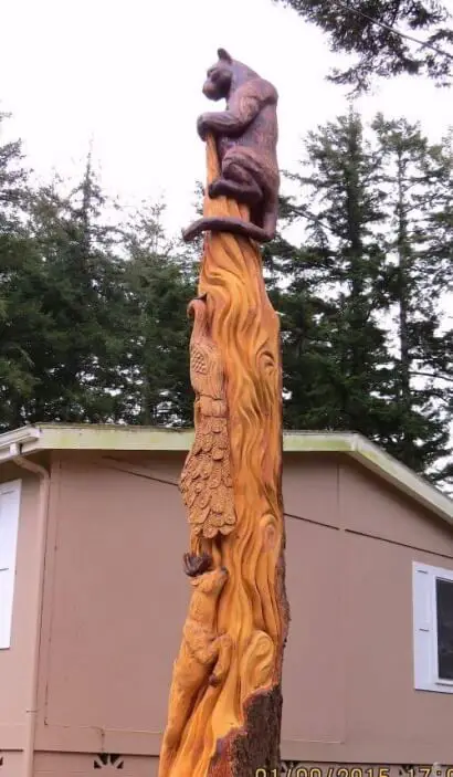 wildlife motif chainsaw carving