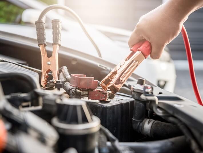 how to connect a wall plug to a car battery