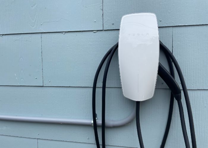 how much does it cost for an electrician to install a tesla wall connector
